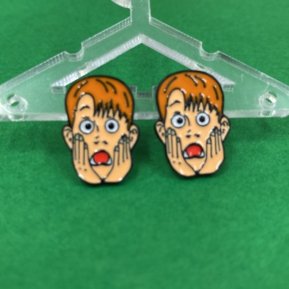 HOME ALONE Kevin earrings!!! - Picture 1 of 6